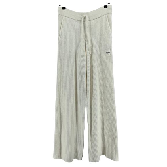 Alo Yoga 'Snuggle' Ivory Nylon Up Sweater High-Waist Wide Leg Pant Size S - Picture 2 of 6